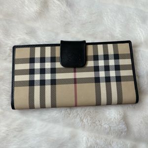 Burberry long wallet